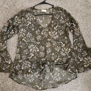 Boutique clothing, Bell Sleeve Blouse 143 Story by Line Up